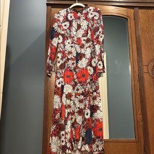 Chic Long Sleeve Floral Dress in Red and White